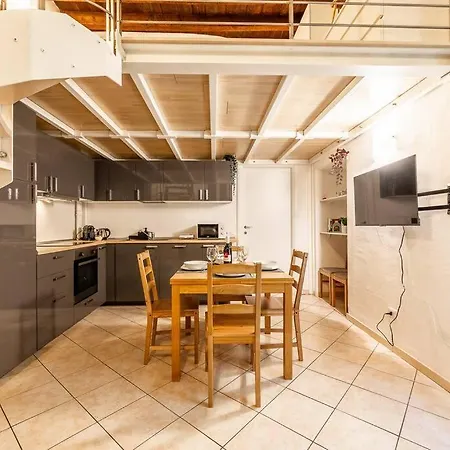 Verdi's Nest - Loft With Wifi And Ac דירה מילאנו